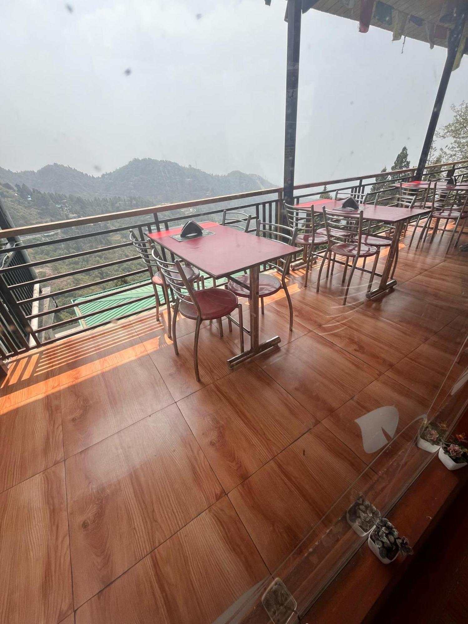 Royal Hill Inn Mussoorie Exterior photo